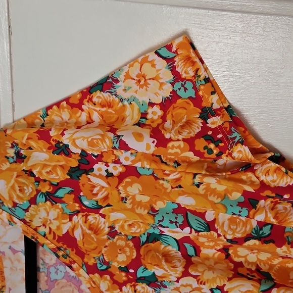 LuLaRoe Floral Orange & Red Top, Short Sleeve, Stretch, Sz XL - Picture 4 of 6